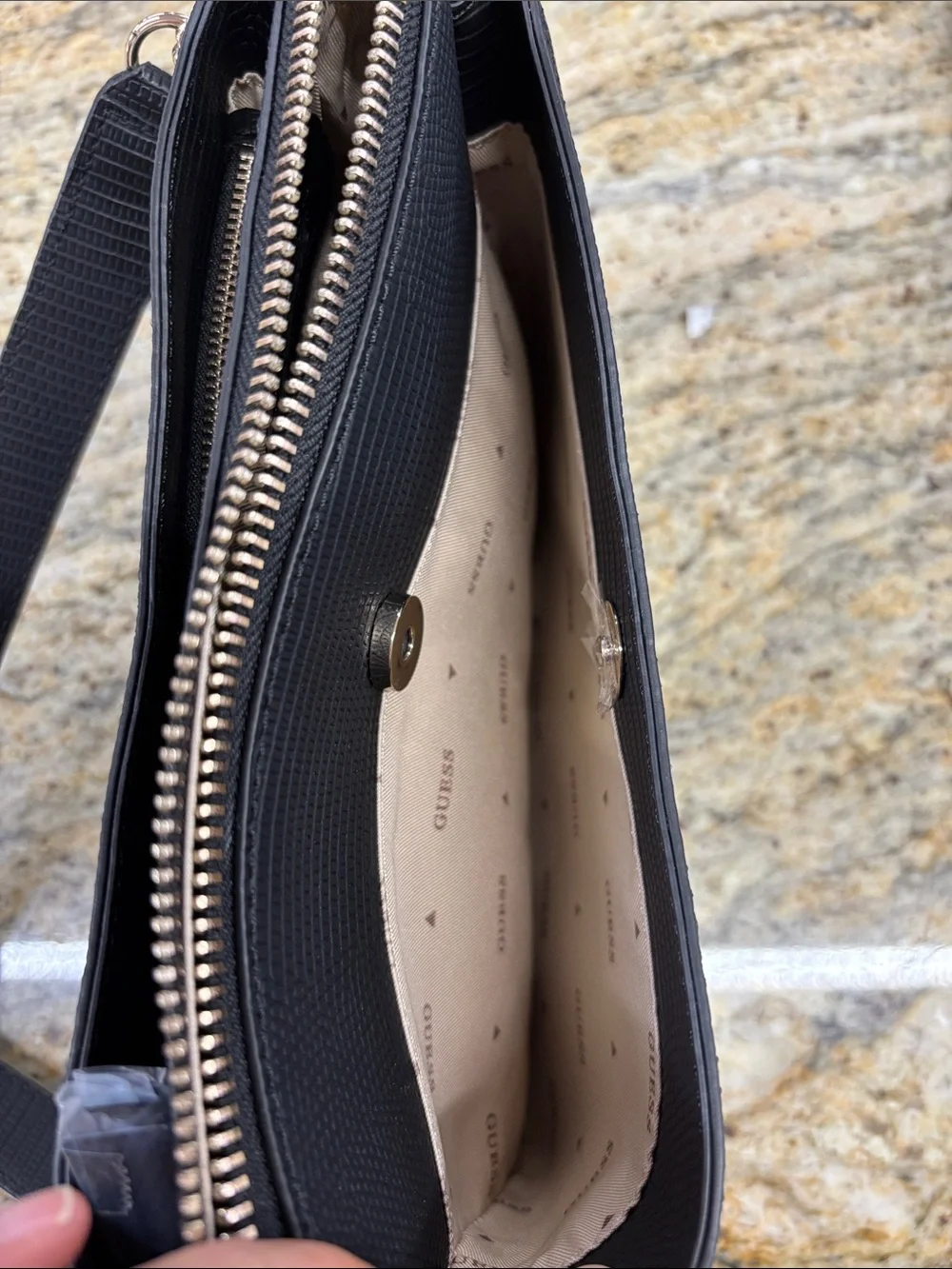 GUESS lyndi Crossbody bag black